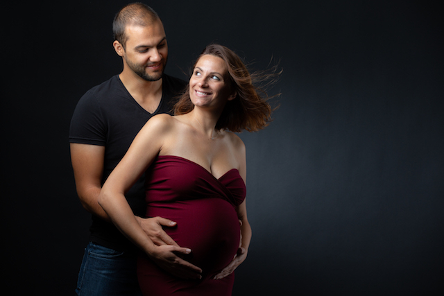 Photographie de Grossesse en Studio avec Guillaume Manceron